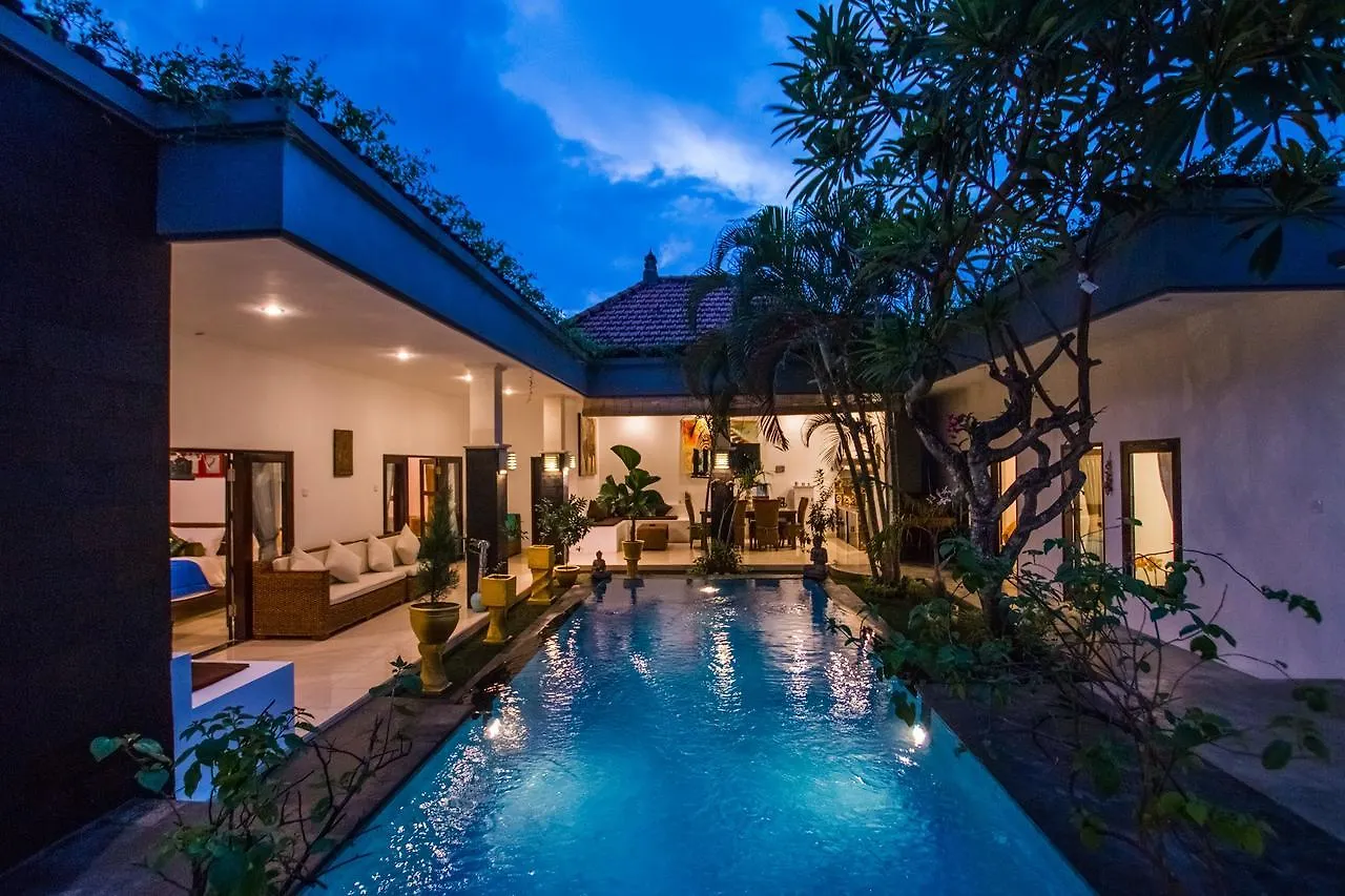 Av Villa Coco 세미냑