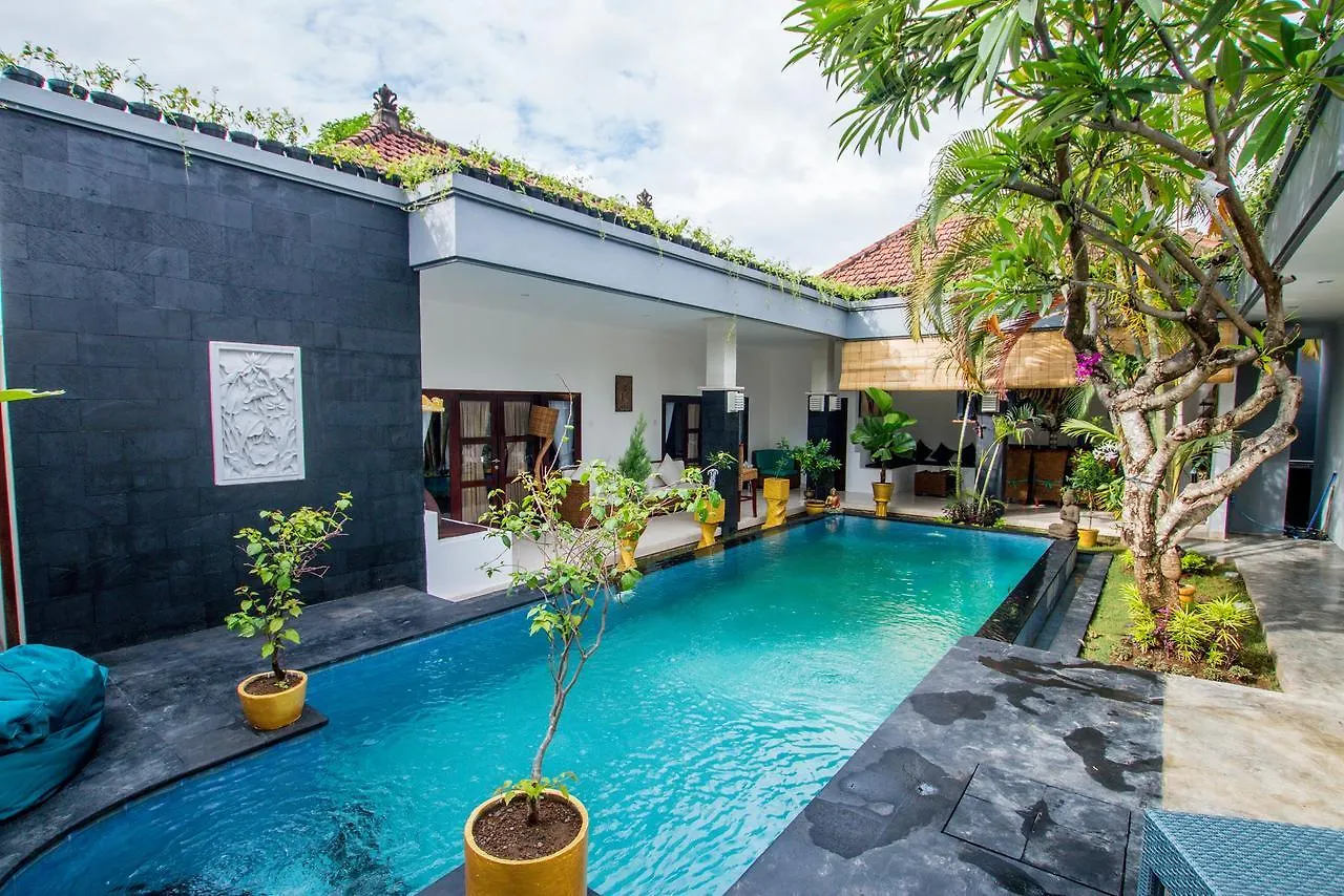 Av Villa Coco 세미냑